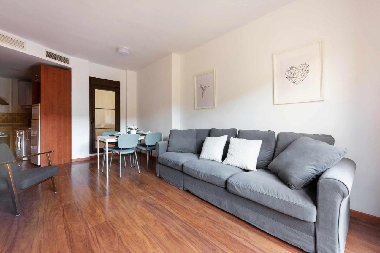 Pineapple Rosaleda 13 Apartment Малага Екстериор снимка