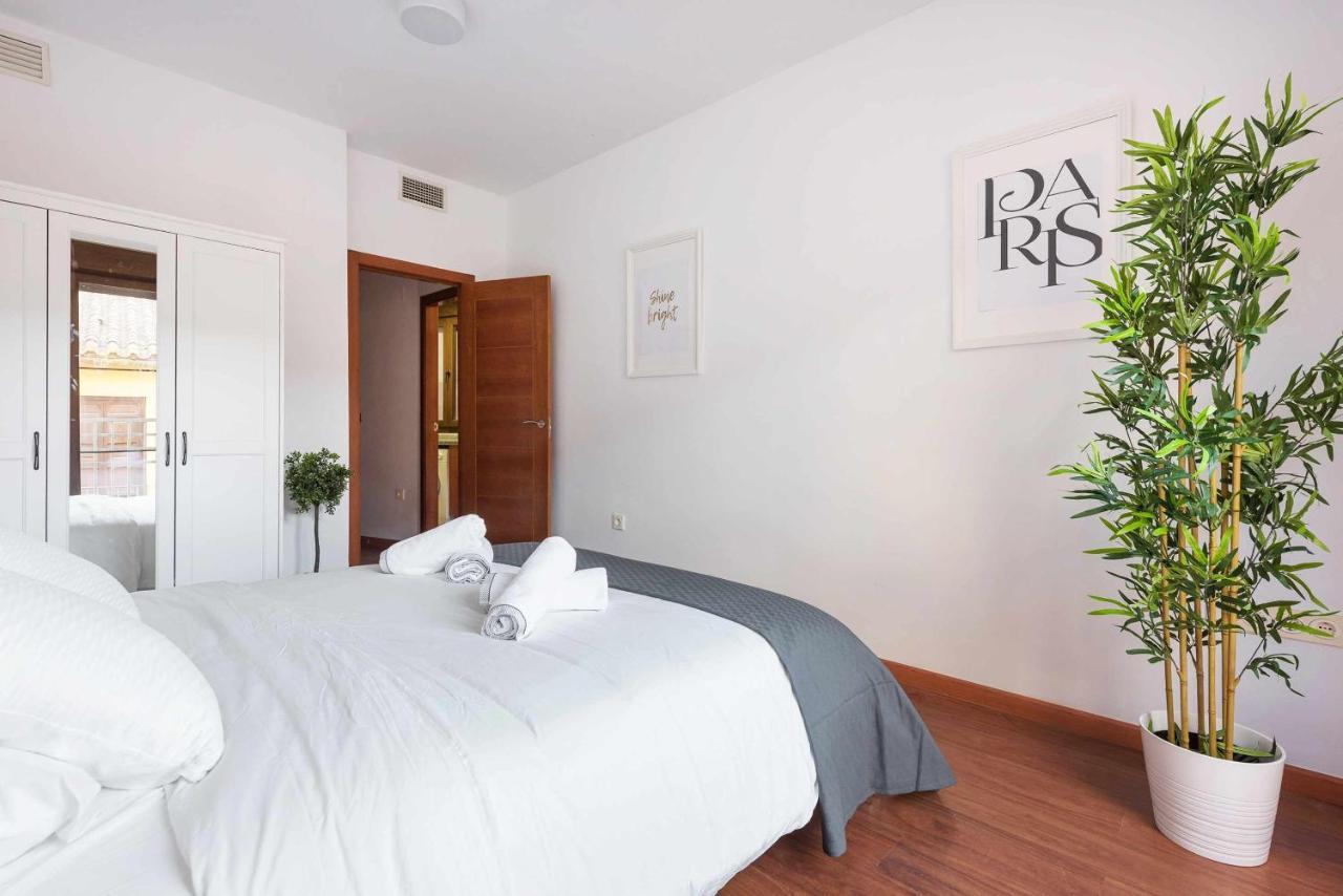 Pineapple Rosaleda 13 Apartment Малага Екстериор снимка
