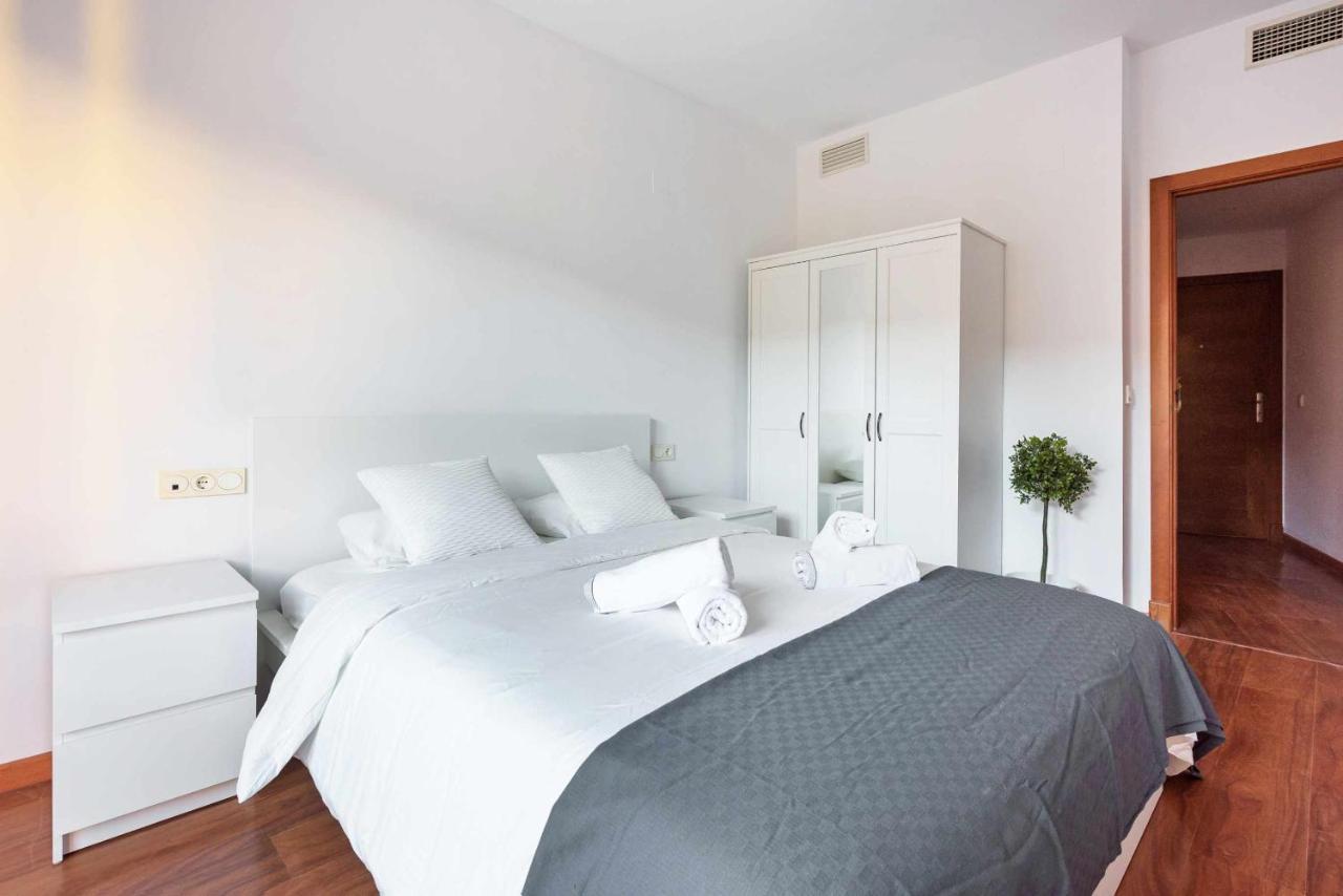 Pineapple Rosaleda 13 Apartment Малага Екстериор снимка